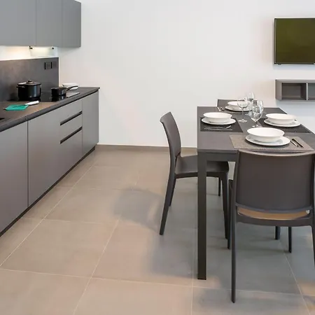 Corte Rocchetti Λατζίζε